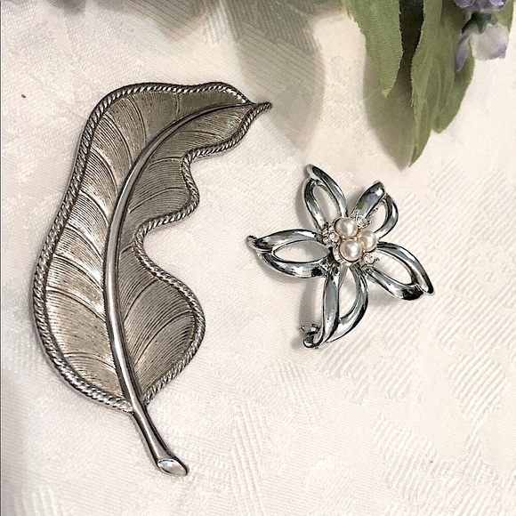 2 Vintage Silver Leaf & Flower w/Pearl Brooches - Picture 1 of 13